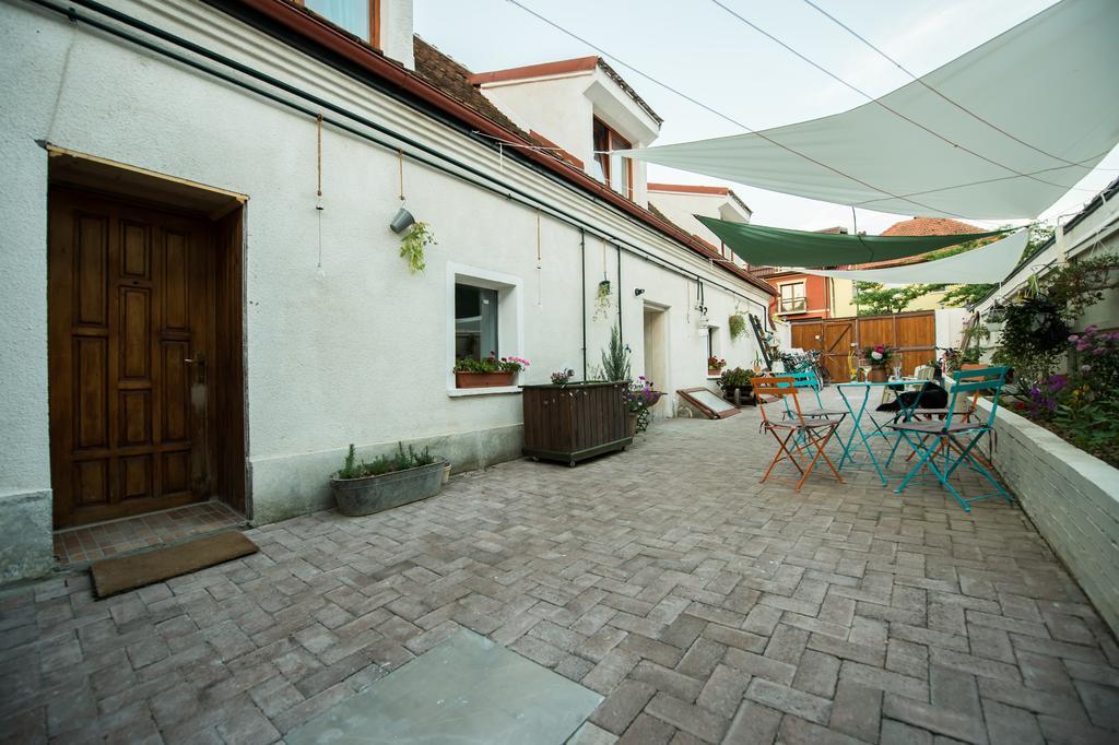 Bike House - 250-Year-Old Restored House In A Quiet Area Braşov Exterior foto