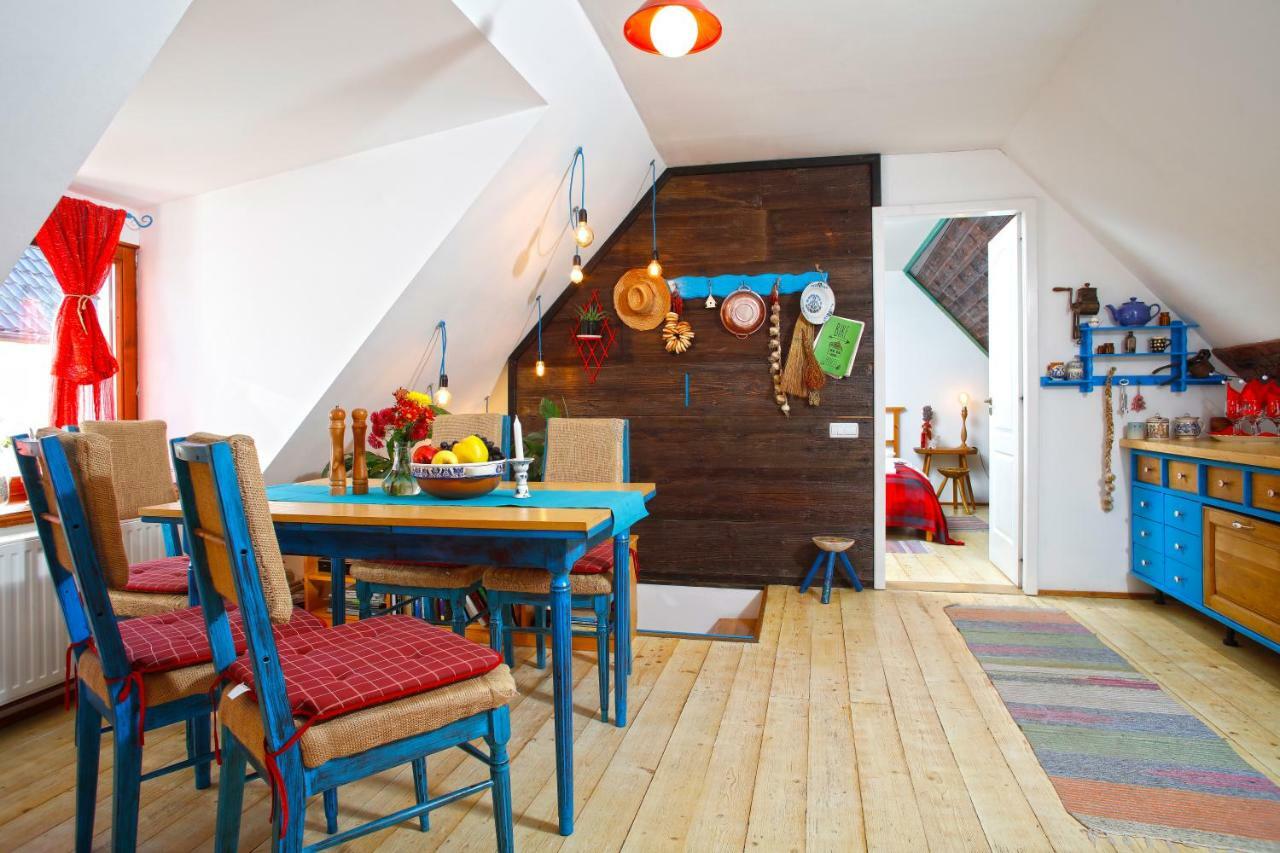 Bike House - 250-Year-Old Restored House In A Quiet Area Braşov Exterior foto